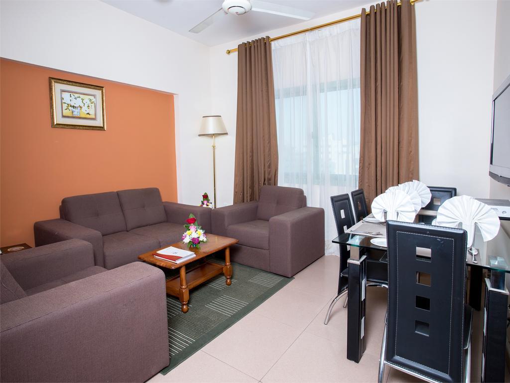 Safeer Plaza Hotel Маскат Екстериор снимка