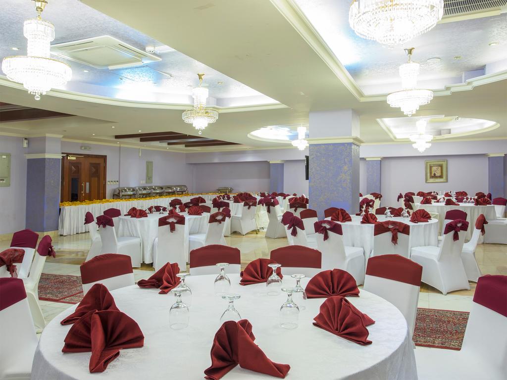 Safeer Plaza Hotel Маскат Екстериор снимка