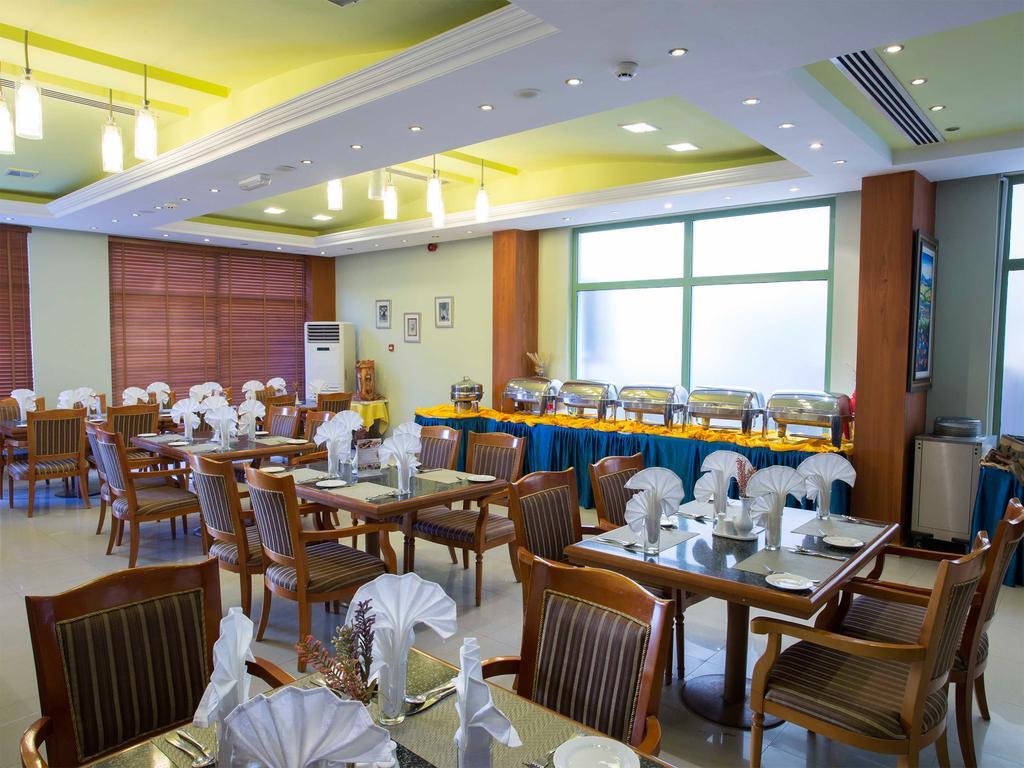 Safeer Plaza Hotel Маскат Екстериор снимка